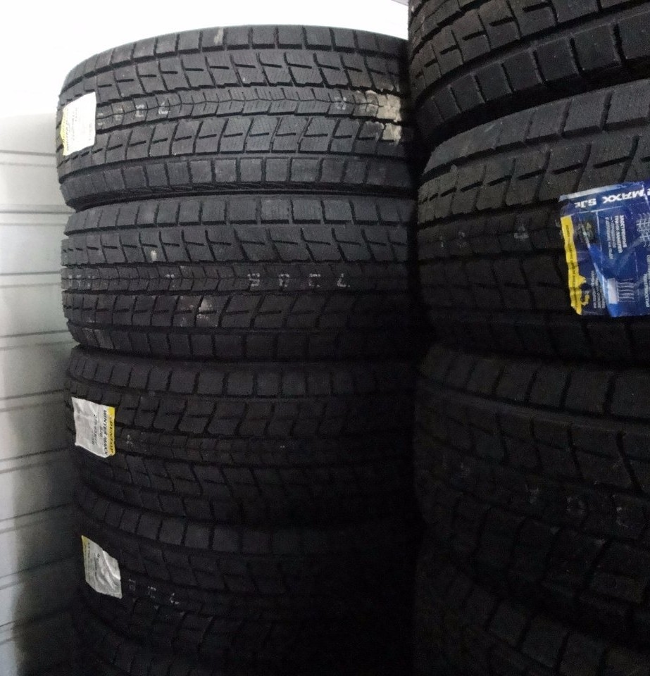 Автомобильные шины Dunlop Winter Maxx SJ8 215/70R16 100R, Winter Maxx SJ8 215/70R16 100R
Автомобильные шины Dunlop Winter Maxx SJ8 215/70R16 100R, Winter Maxx SJ8 215/70R16 100R