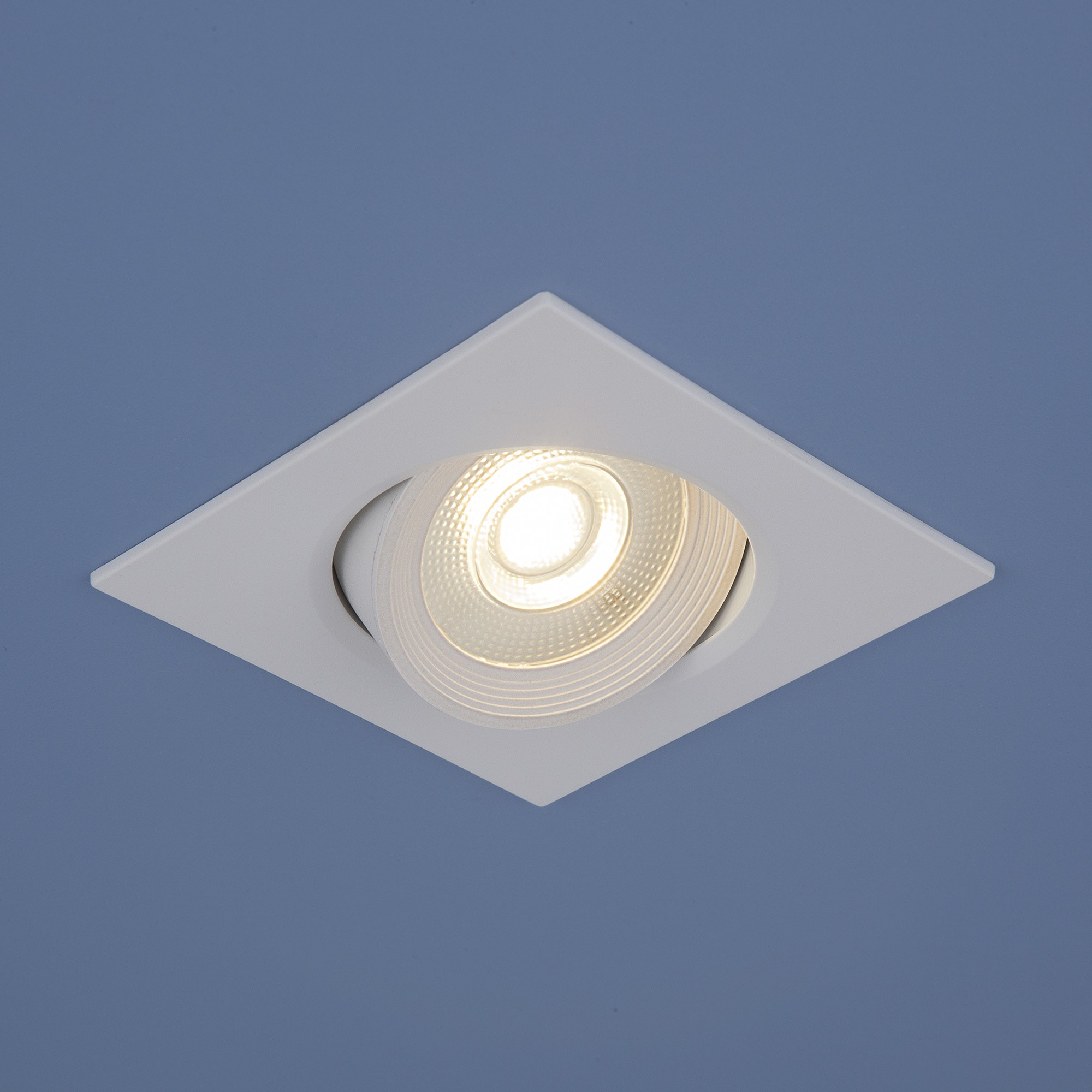 

Встраиваемый точечный светильник Elektrostandard 9915 LED 6W WH белый