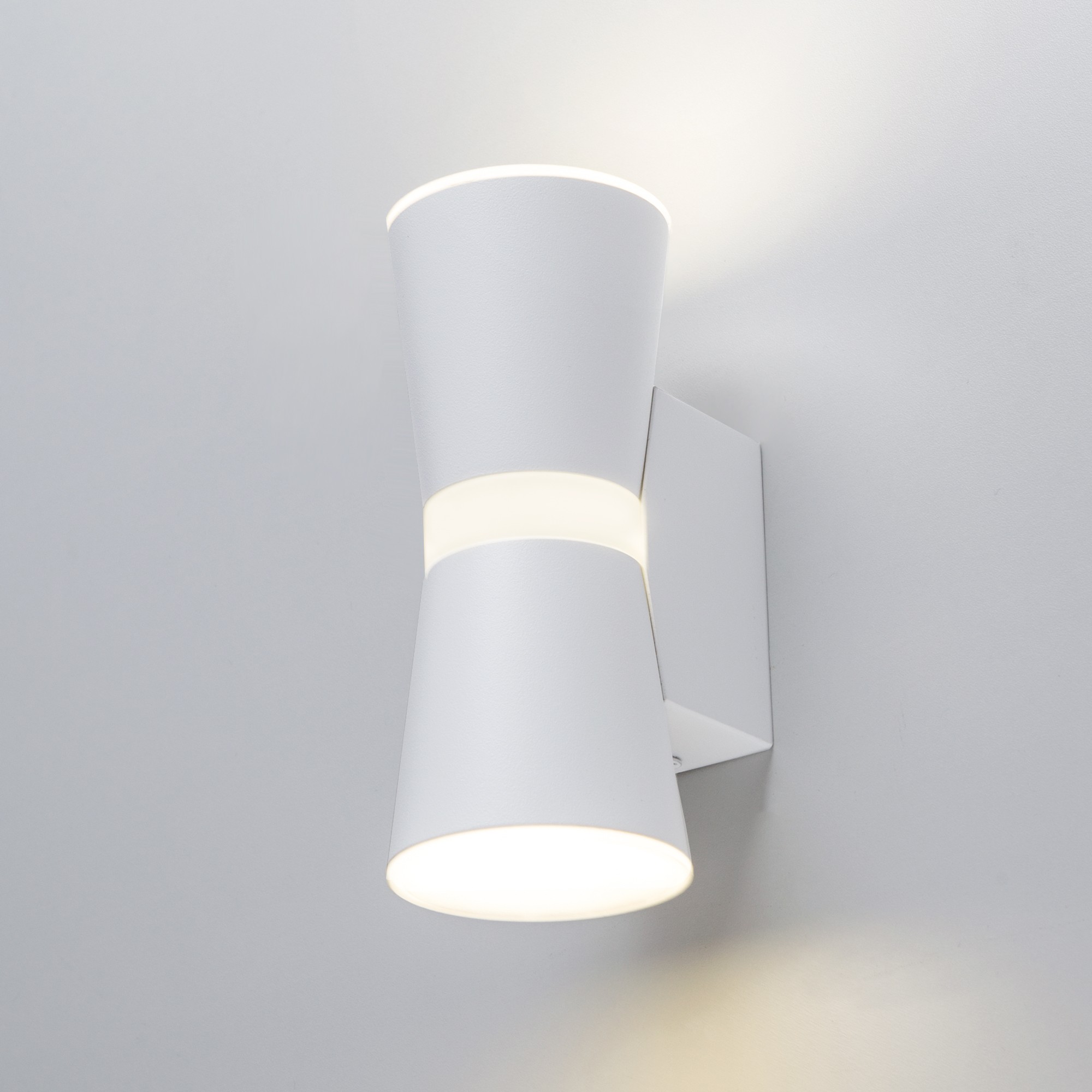 

Настенное бра Elektrostandard Viare LED белый, Бра Elektrostandard Viare LED MRL LED 1003 белый