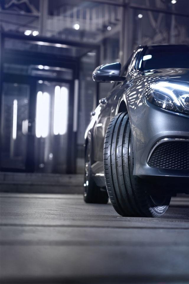 

Шины Nokian Hakka Black 2 275/35ZR19 100Y, Hakka Black 2 275/35ZR19 100Y