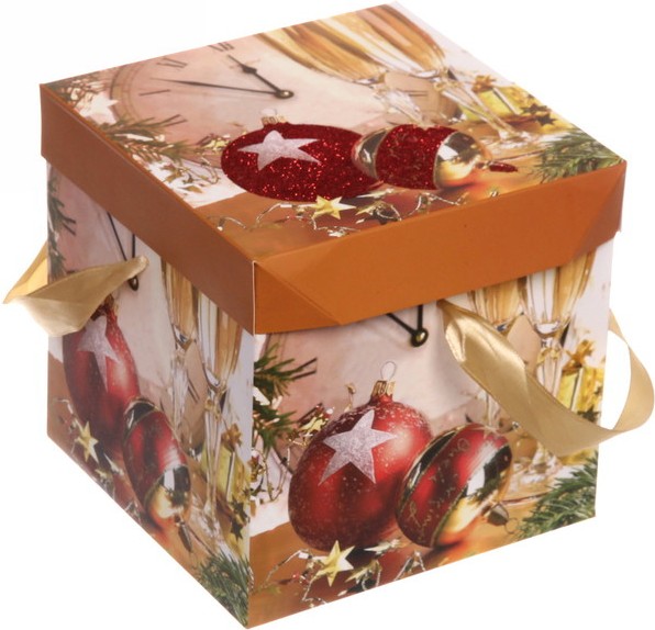 

Подарочная коробка Серпантин Бой курантов 22x22x22 см (214-039)