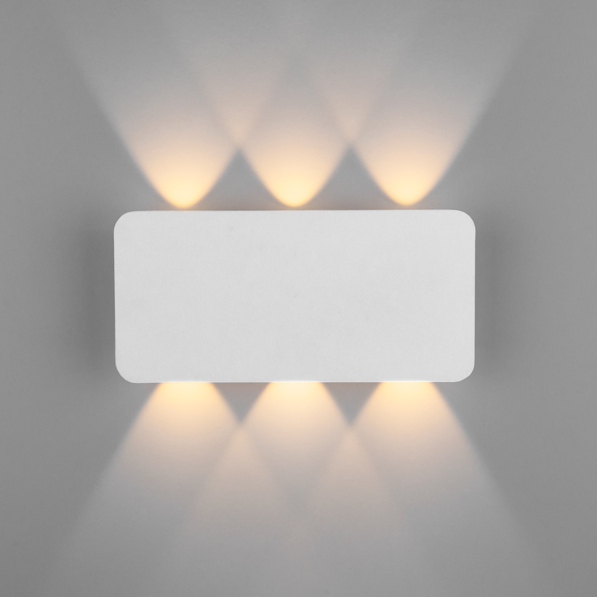 

Бра Eurosvet 40138/1 LED 6W белый