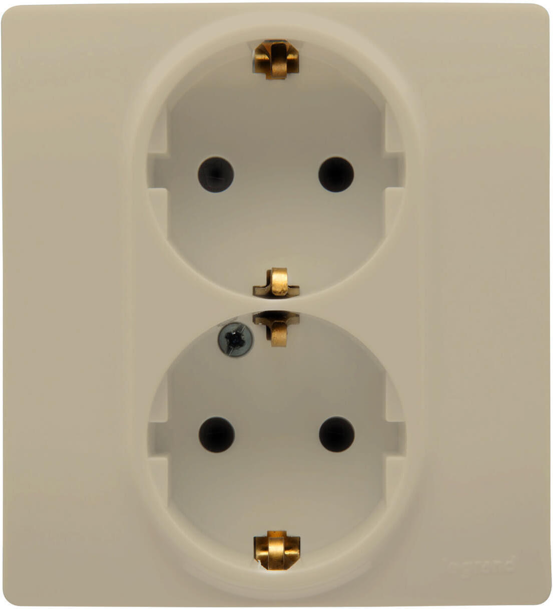 

Розетка Legrand Etika [672333], Розетка Legrand Etika 672333