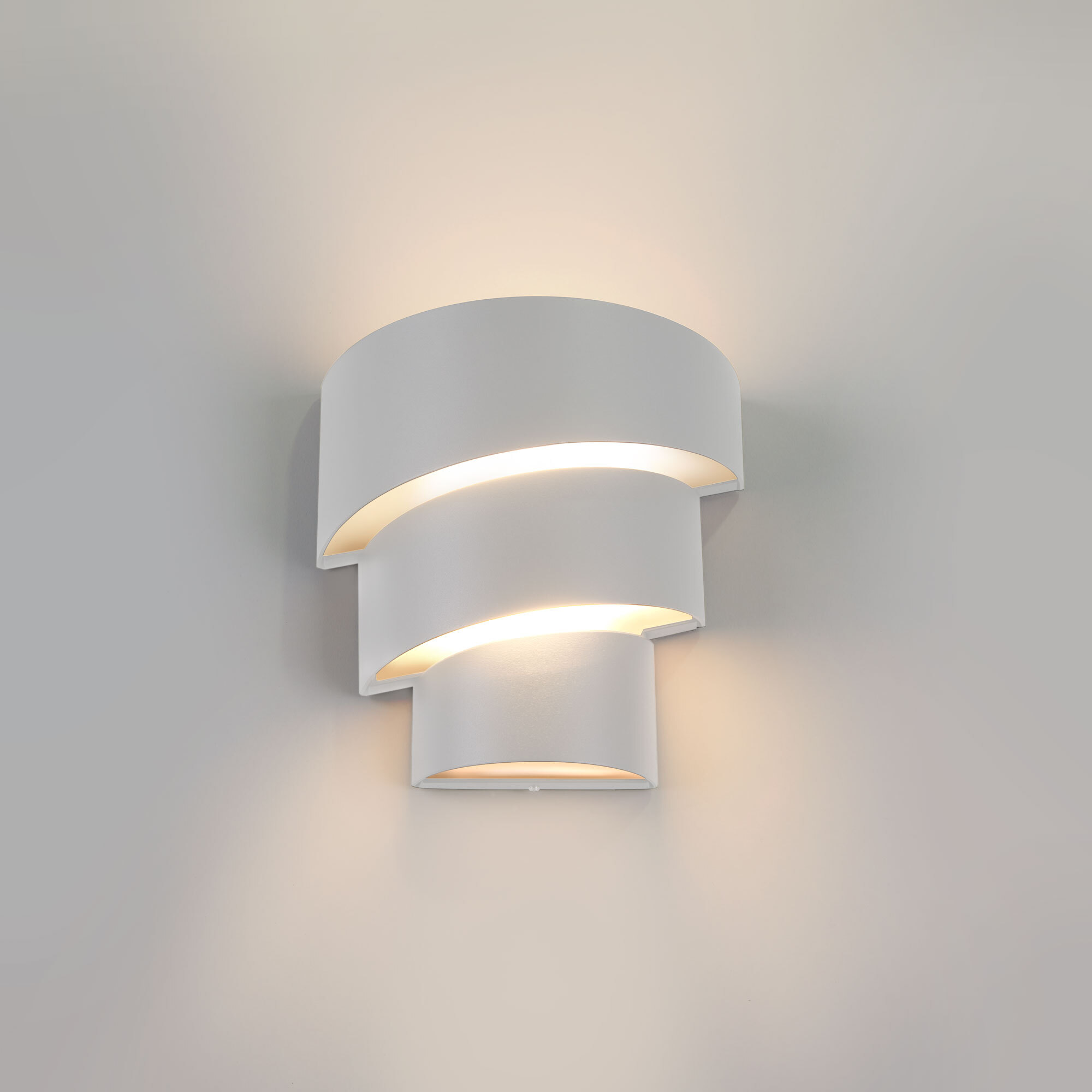 

Фонарь уличный Elektrostandard Helix 1535 Techno LED белый