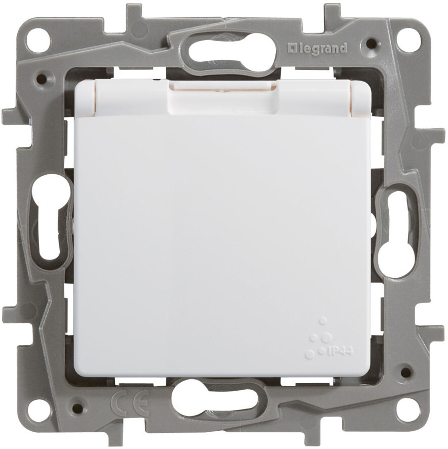 

Розетка Legrand Etika 672232 белый