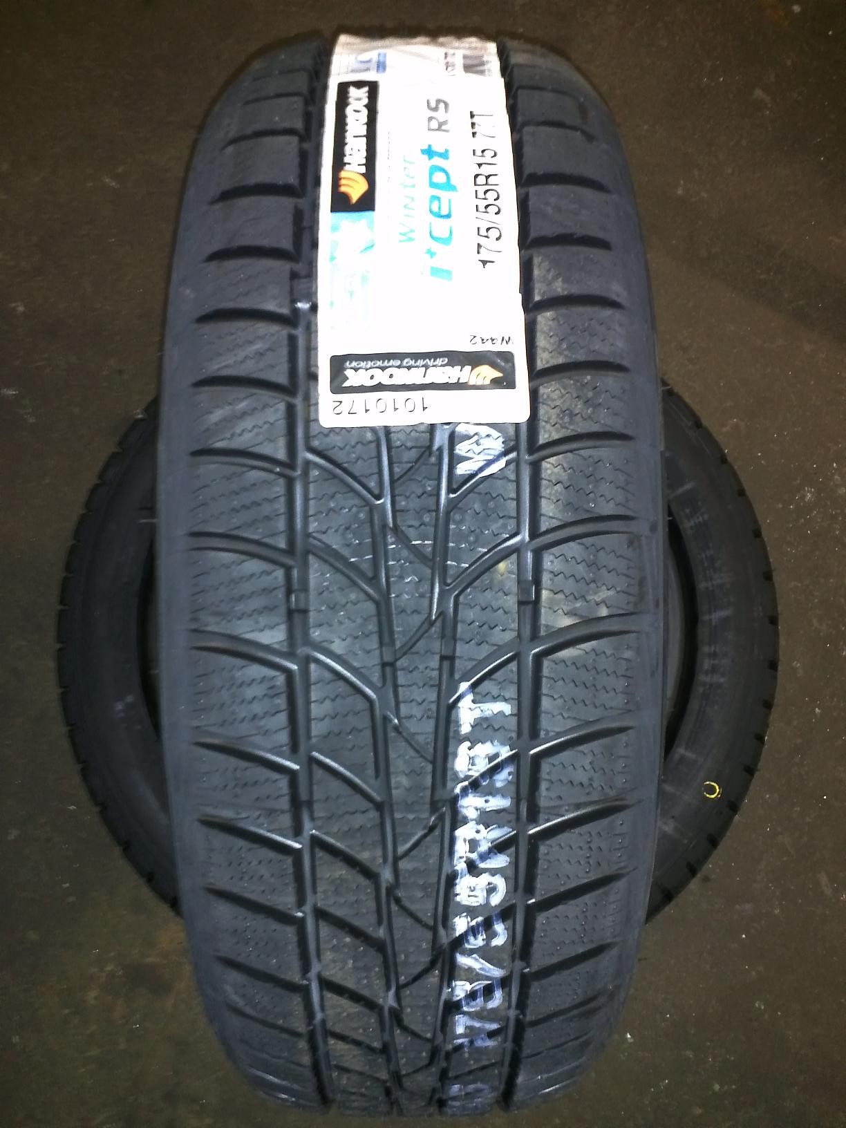 

Шины Hankook Winter i*cept RS W442 195/65R14 89T, Winter i*cept RS W442 195/65R14 89T