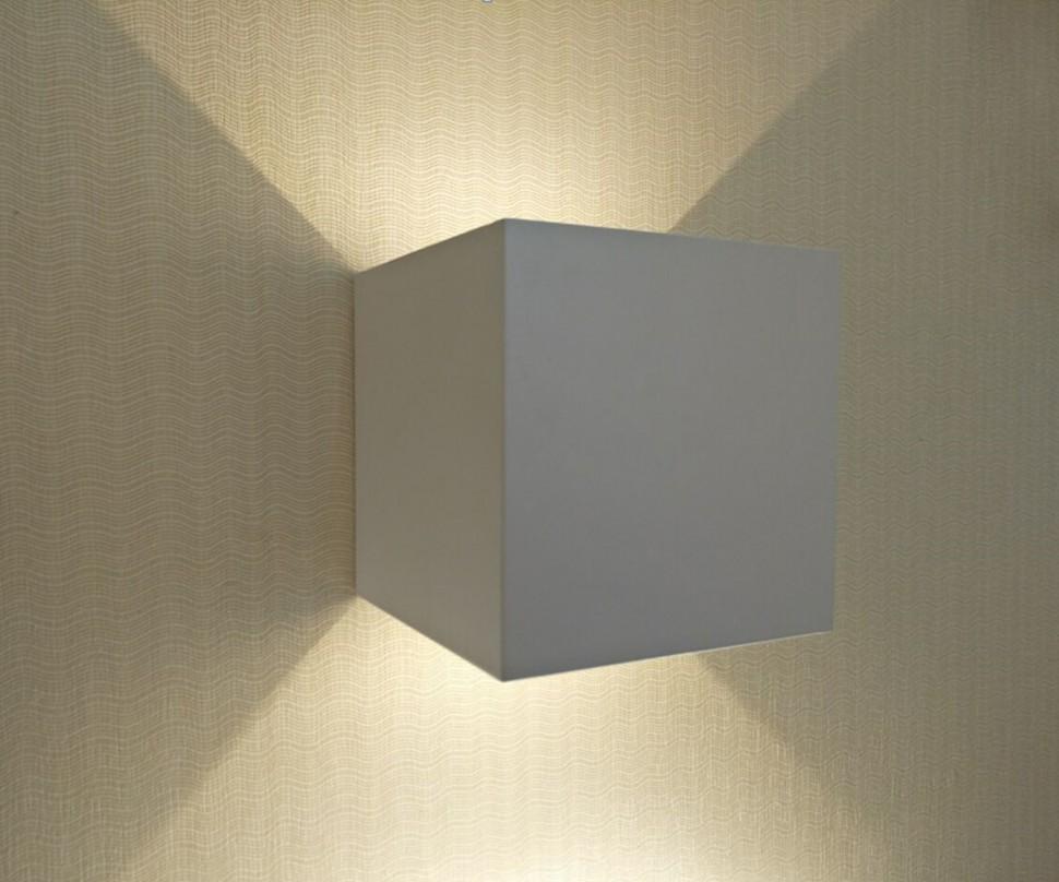

Бра KinkLight Куб w10x10 h10 Led 6w белый [08585,01(3000K)], Бра KinkLight Куб w10x10 h10 Led 6w 08585,01(3000K) белый