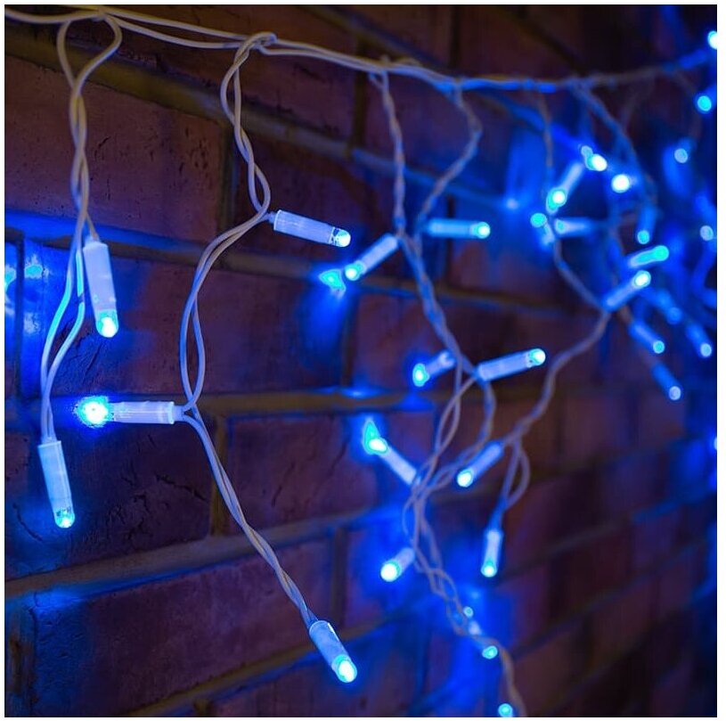 

Новогодняя гирлянда Neon-night бахрома Айсикл [255-033-6], Гирлянда Айсикл (бахрома) светодиодный, 2,4 х 0,6 м, белый провод, 220В, диоды синие