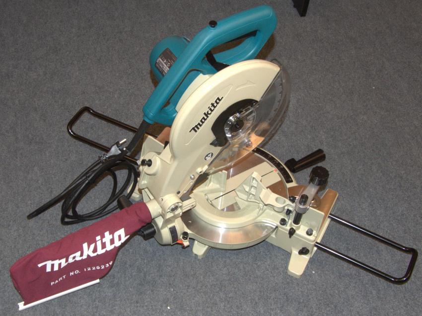 

Электропила Makita LS1040, LS1040