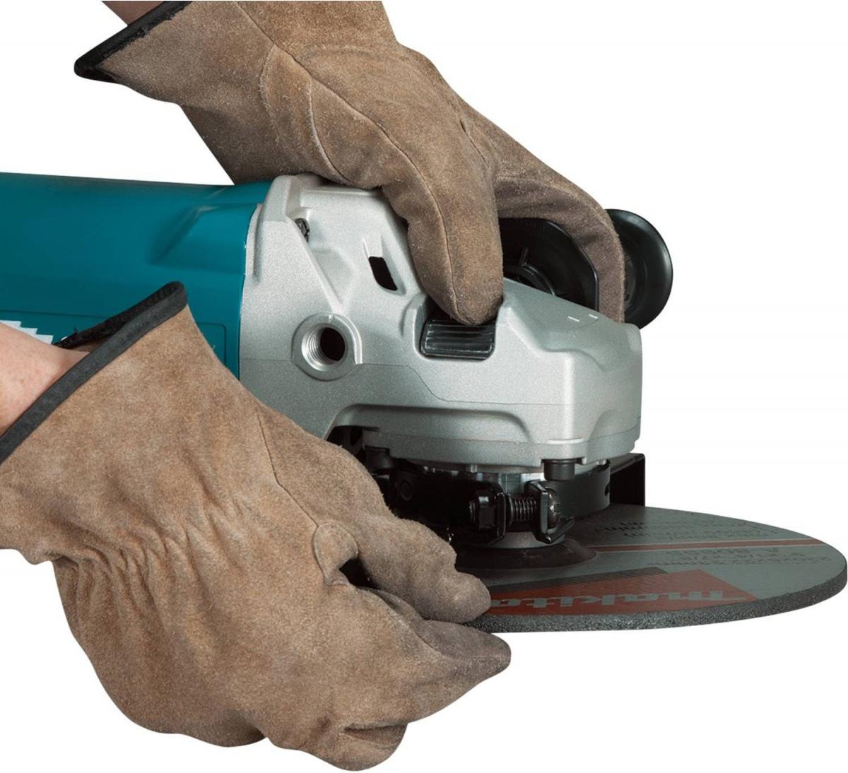 

Профессиональная угловая шлифмашина Makita GA7060, GA7060