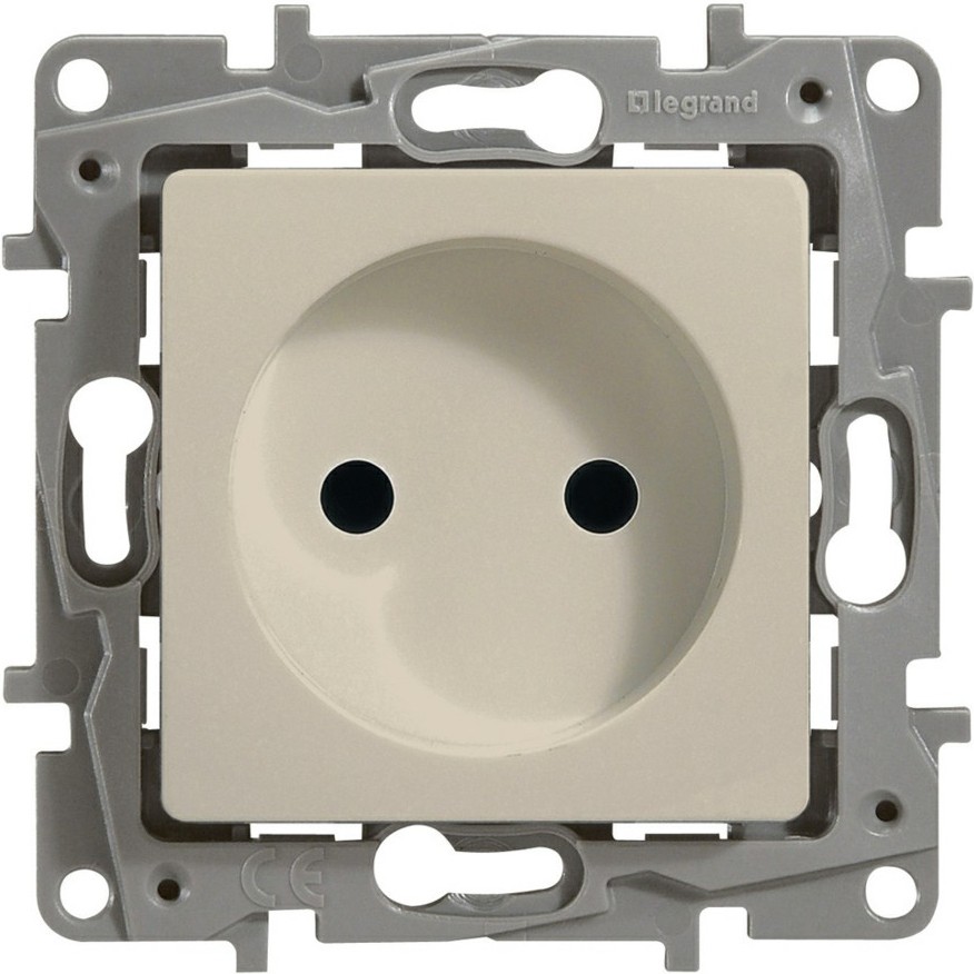 

Розетка Legrand Etika 672320 (слоновая кость), Розетка Legrand Розетка Etika 672320 слоновая кость