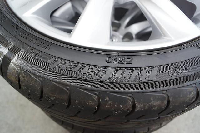 

Шины Yokohama BluEarth E70 BZ 215/55/R17 94V, BluEarth E70 BZ 215/55/R17 94V