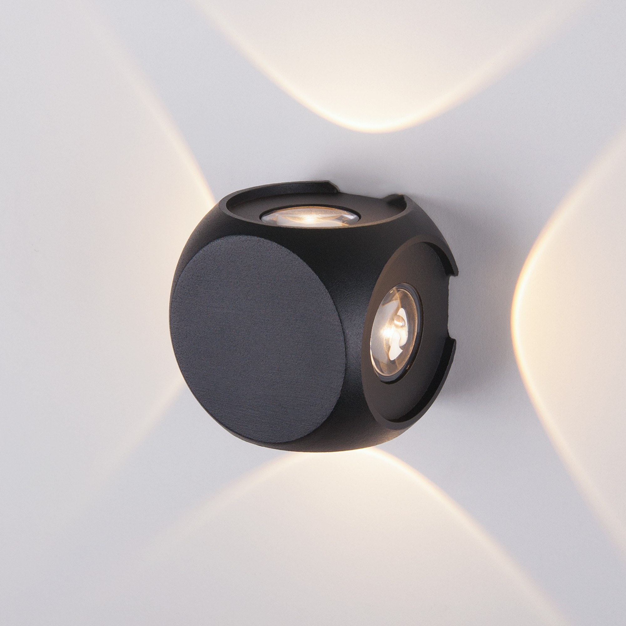 

Бра Elektrostandard 1504 TECHNO LED CUBE черный