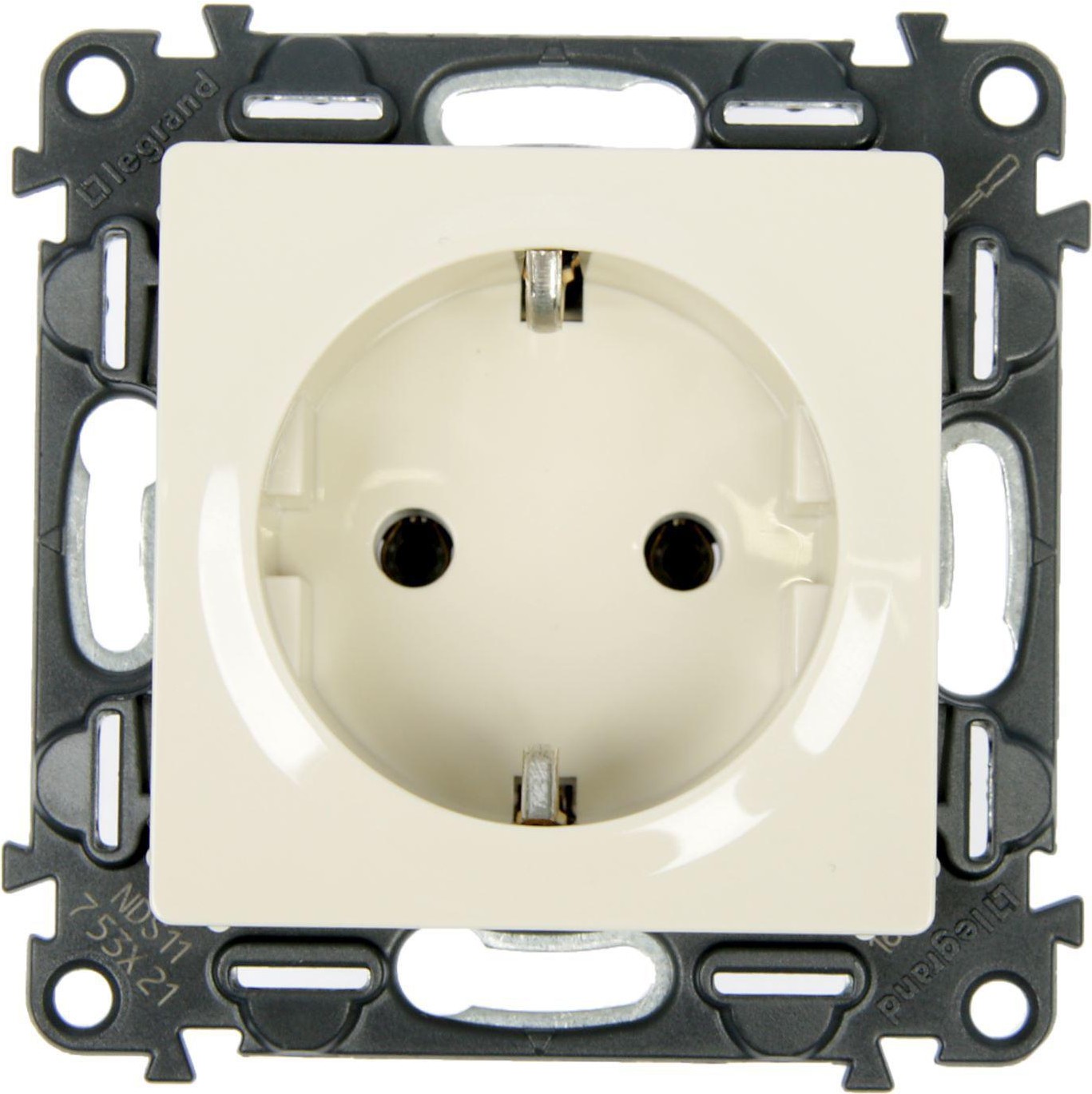 

Розетка Legrand Valena Life 753521 слоновая кость