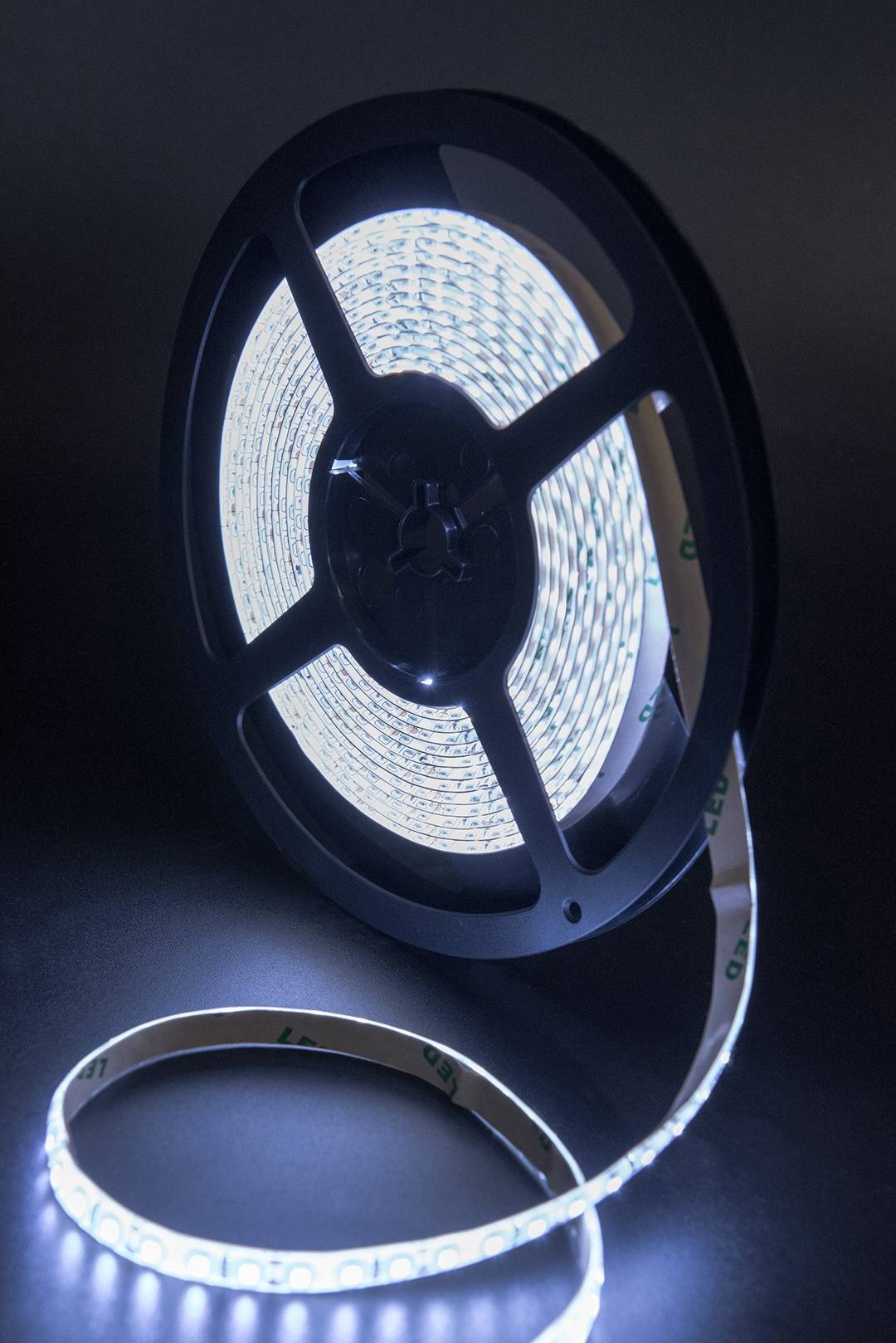 

SWG Лента светодиодная стандарт 2835, 120 LED/м, 9,6 Вт/м, 12В , IP65, Цвет: Холодный белый [SWG2120-12-9.6-W-65], Светодиодная лента SWG Лента светодиодная стандарт 2835, 120 LED/м, 9,6 Вт/м, 12В , IP65, Цвет: Холодный белый SWG2120-12-9.6-W-65