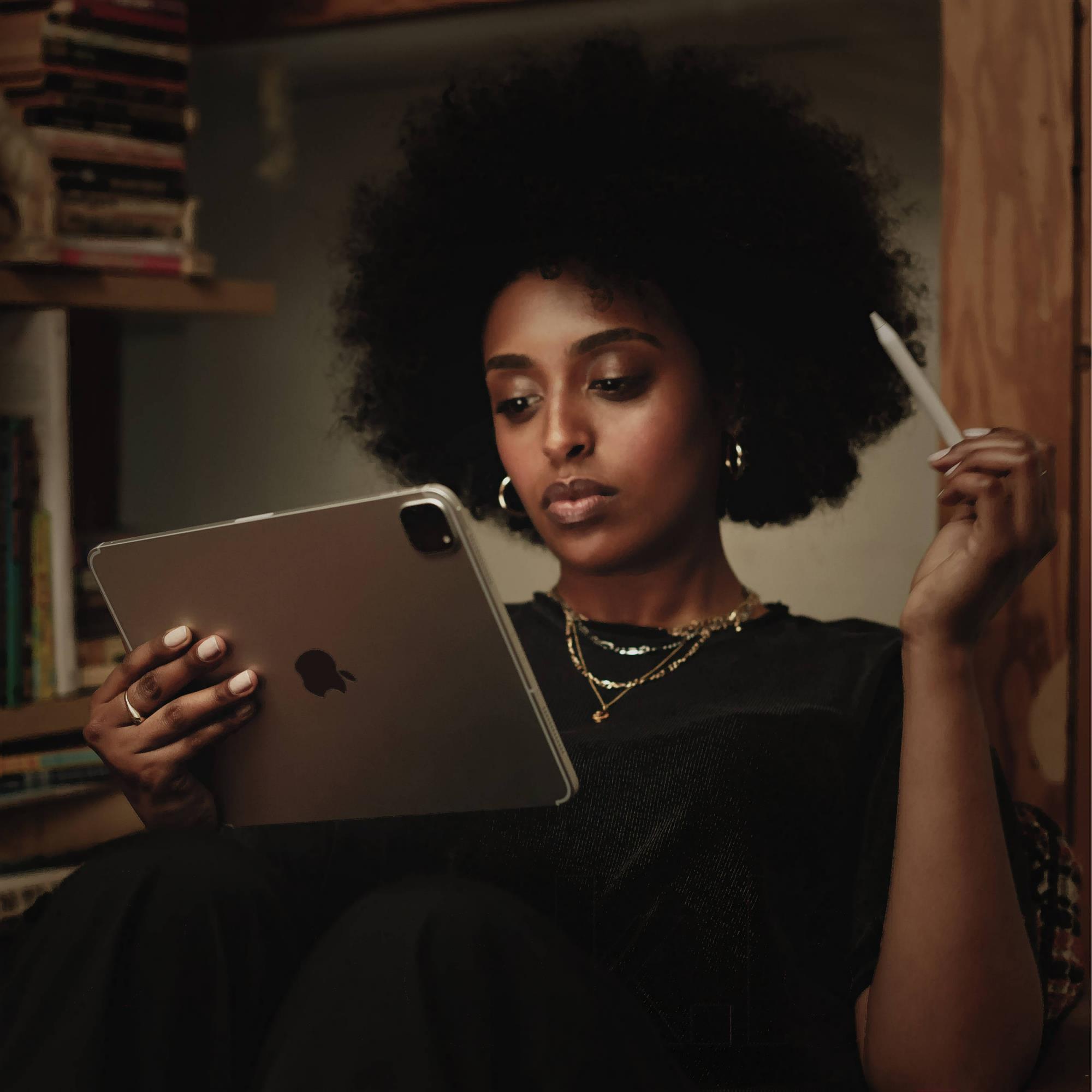 

Планшет Apple 12.9-inch iPad Pro Wi‑Fi 512GB Silver [MXAW2], 12.9-inch iPad Pro Wi‑Fi 512GB