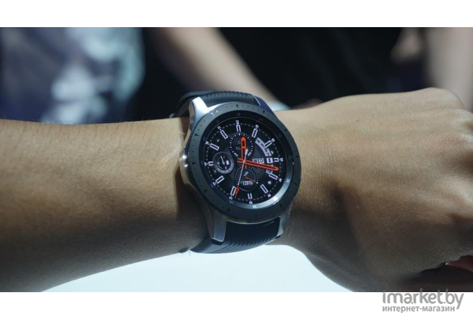 Умные часы Samsung Galaxy Watch серебристая сталь [SM-R800NZSASER]