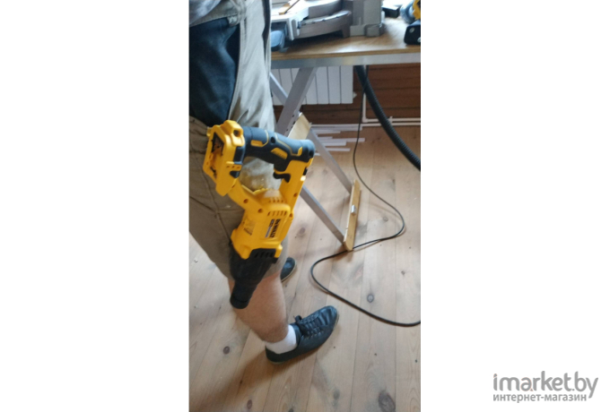 Профессиональный перфоратор DeWalt DCH133N-XJ