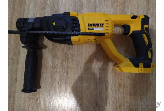 Профессиональный перфоратор DeWalt DCH133N-XJ