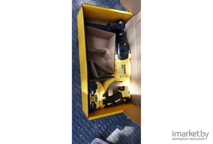 Профессиональный перфоратор DeWalt DCH133N-XJ