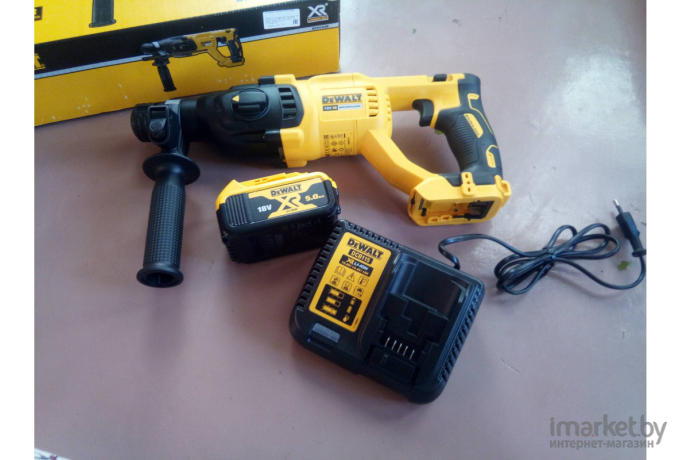 Профессиональный перфоратор DeWalt DCH133N-XJ