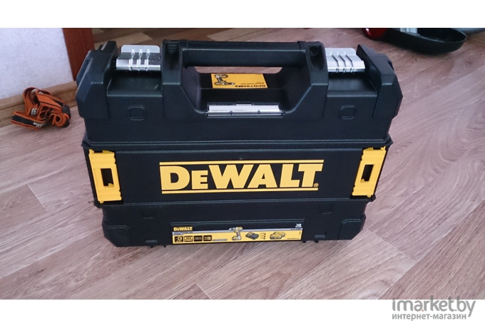 Профессиональный перфоратор DeWalt DCH133N-XJ