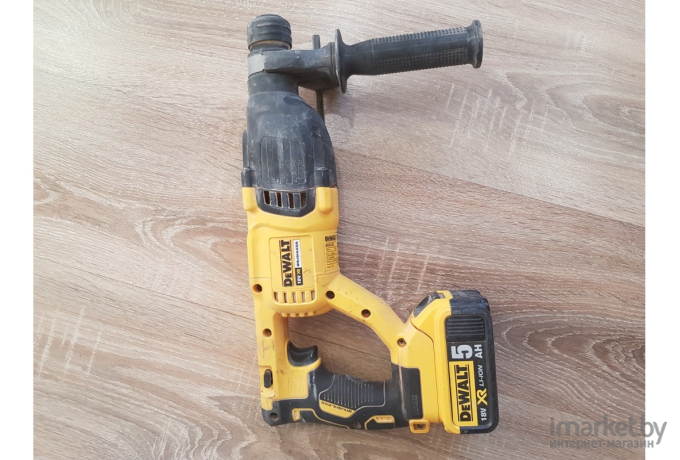 Профессиональный перфоратор DeWalt DCH133N-XJ