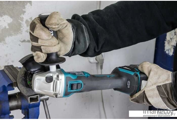 Профессиональная угловая шлифмашина Makita DGA504RF