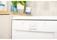 Посудомоечная машина Indesit DSCFE 1B10 RU