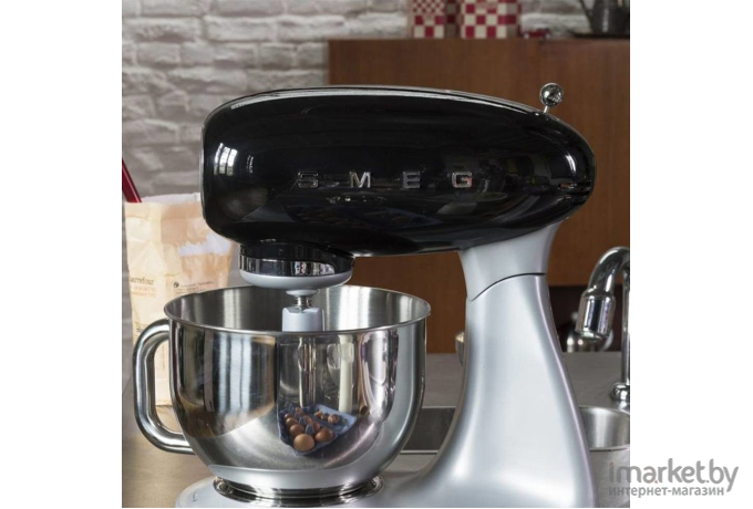 Миксер Smeg SMF02BLEU черный