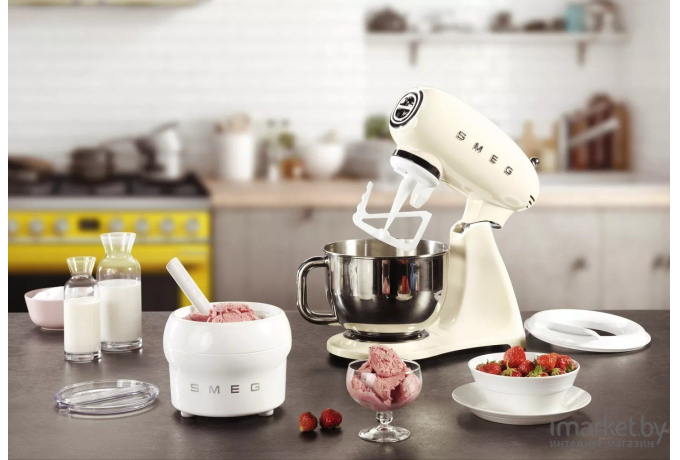 Миксер Smeg SMF03CREU кремовый