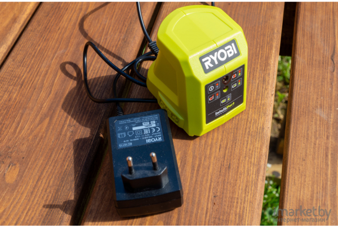 Зарядное устройство Ryobi RC18115 ONE+ 5133003590 (18В)