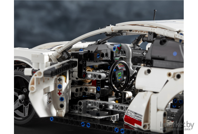 Конструктор LEGO Technic 42096 Porsche 911 RSR