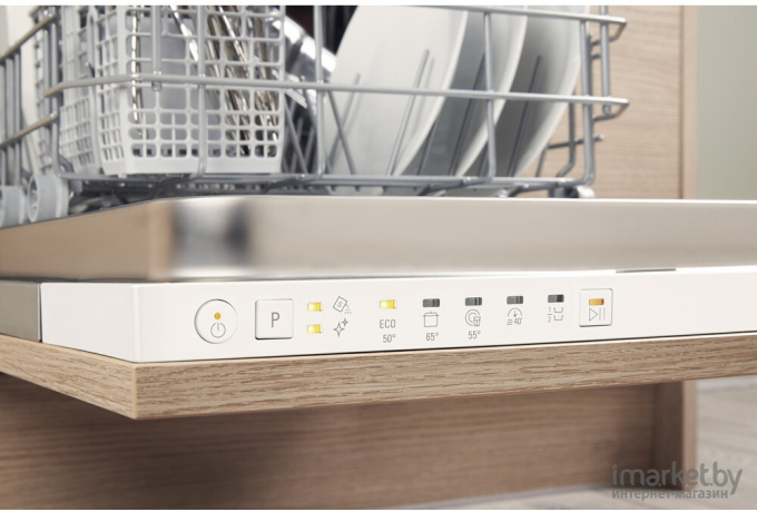 Посудомоечная машина Hotpoint-Ariston HSIE 2B0 C