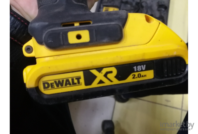 Дрель-шуруповерт DeWalt DCD771D2