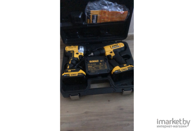 Дрель-шуруповерт DeWalt DCD771D2