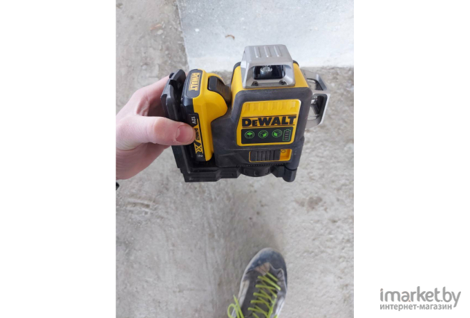 Лазерный нивелир DeWalt DCE089D1G