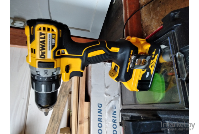 Дрель-шуруповерт DeWalt DCD791NT