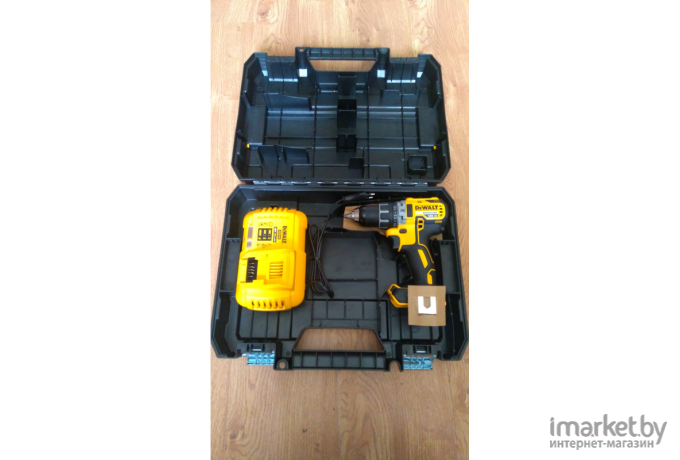 Дрель-шуруповерт DeWalt DCD791NT