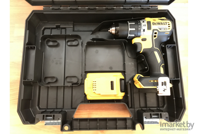 Дрель-шуруповерт DeWalt DCD791NT