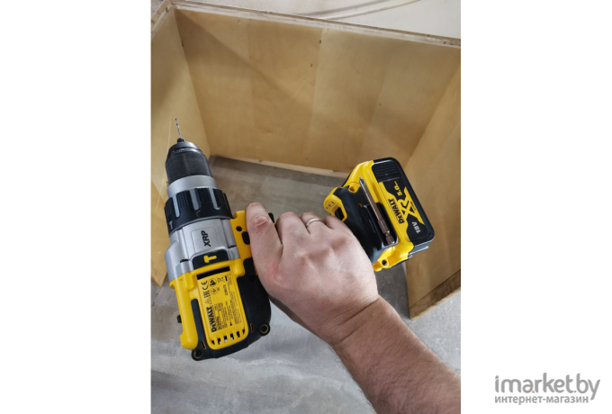 Дрель-шуруповерт DeWalt DCD996NT