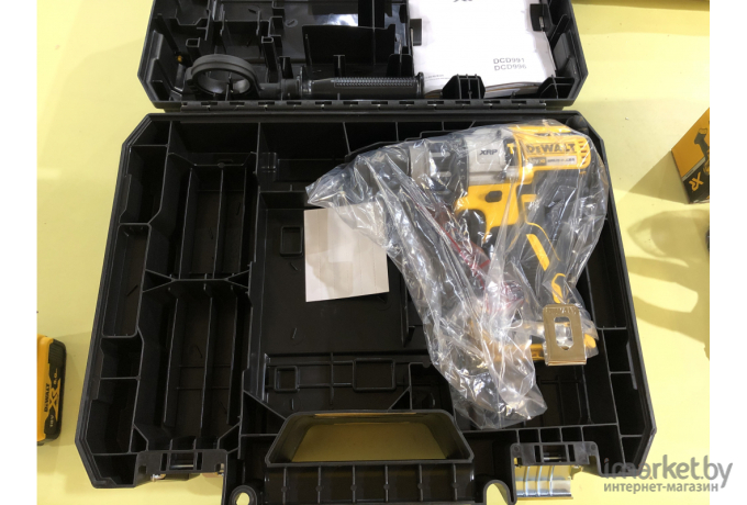 Дрель-шуруповерт DeWalt DCD996NT