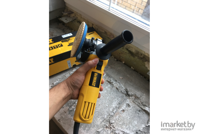 Угловая шлифмашина DeWalt DWE4119