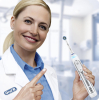 Электрическая зубная щетка Braun Oral-B Genius 8000 белый