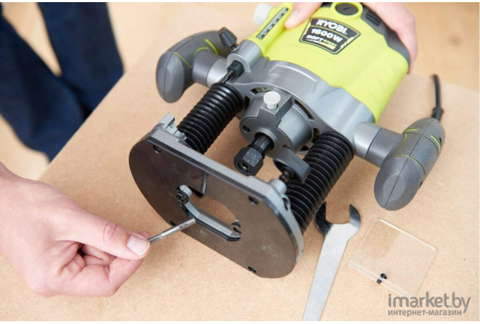 Фрезер RYOBI RRT1600-K