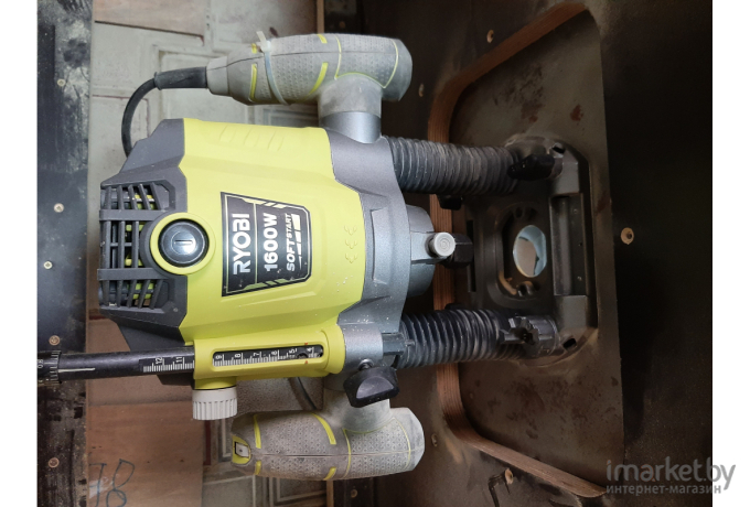 Фрезер RYOBI RRT1600-K