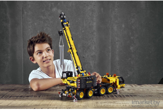 Конструктор LEGO Technic Мобильный кран [42108]