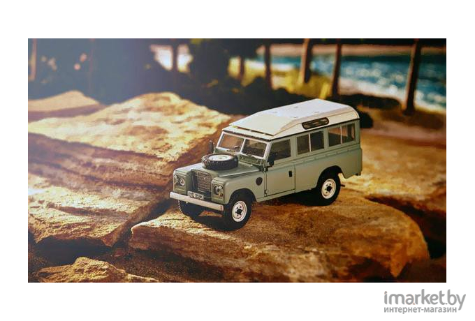 Сборная модель Italeri Внедорожник Land Rover Series III 109 Guardia Civil [6542]