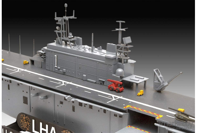 Сборная модель Revell Десантный корабль USS Tarawa LHA-1 [5170]