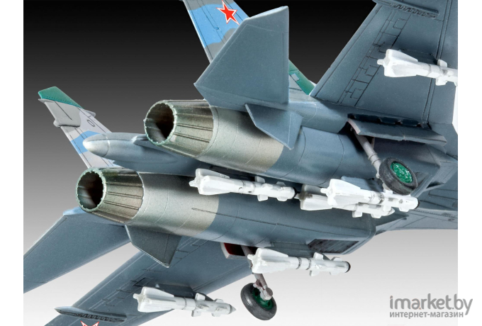 Сборная модель Revell Многоцелевой советский истребитель Су-27 Flanker [03948]